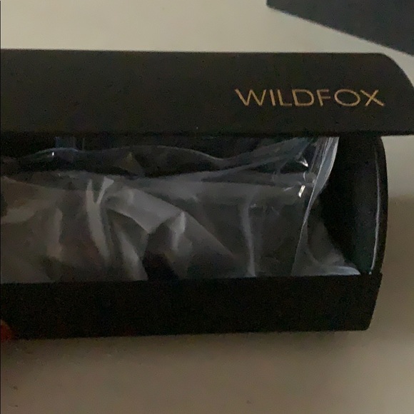 New in box WIldfox Smart Fox sunglasses black main image 4